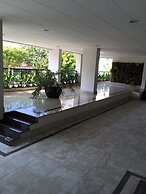 34 Riviera: M4 Giardino 44A, frente Praia, 4Dorms, 3Banh, 2Gar, Varand