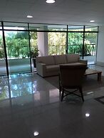 34 Riviera: M4 Giardino 44A, frente Praia, 4Dorms, 3Banh, 2Gar, Varand