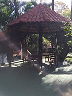 34 Riviera: M4 Giardino 44A, frente Praia, 4Dorms, 3Banh, 2Gar, Varand