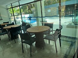 34 Riviera: M4 Giardino 44A, frente Praia, 4Dorms, 3Banh, 2Gar, Varand