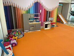 34 Riviera: M4 Giardino 44A, frente Praia, 4Dorms, 3Banh, 2Gar, Varand