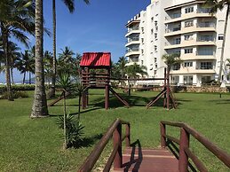 34 Riviera: M4 Giardino 44A, frente Praia, 4Dorms, 3Banh, 2Gar, Varand