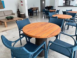 34 Riviera: M4 Giardino 44A, frente Praia, 4Dorms, 3Banh, 2Gar, Varand