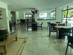 34 Riviera: M4 Giardino 44A, frente Praia, 4Dorms, 3Banh, 2Gar, Varand