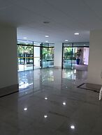 34 Riviera: M4 Giardino 44A, frente Praia, 4Dorms, 3Banh, 2Gar, Varand