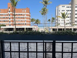 34 Riviera: M4 Giardino 44A, frente Praia, 4Dorms, 3Banh, 2Gar, Varand