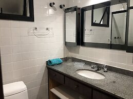 34 Riviera: M4 Giardino 44A, frente Praia, 4Dorms, 3Banh, 2Gar, Varand