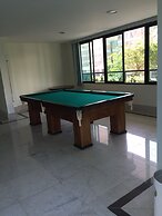 34 Riviera: M4 Giardino 44A, frente Praia, 4Dorms, 3Banh, 2Gar, Varand