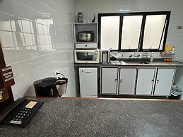 34 Riviera: M4 Giardino 44A, frente Praia, 4Dorms, 3Banh, 2Gar, Varand