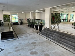 34 Riviera: M4 Giardino 44A, frente Praia, 4Dorms, 3Banh, 2Gar, Varand