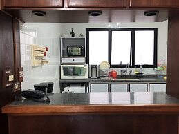 34 Riviera: M4 Giardino 44A, frente Praia, 4Dorms, 3Banh, 2Gar, Varand