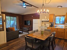 Yuba River Inn