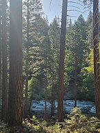 Yuba River Inn