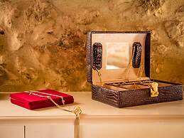 Villa Malaxa and Suites