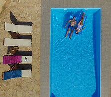 Villa Malaxa and Suites