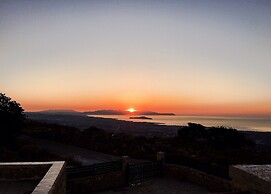 Villa Malaxa and Suites