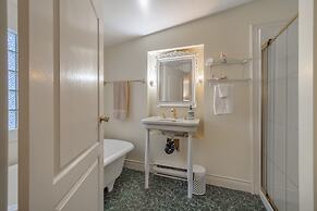 The Cottage and Castle