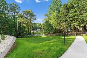 Shoreway Cove by Avantstay Waterfront, Pool, Dock
