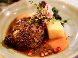 Kini Resort & Village