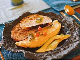 Kini Resort & Village