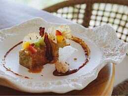 Kini Resort & Village