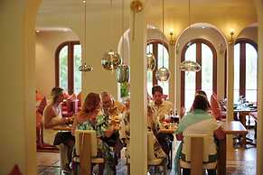 Stone Hotel Dhiffushi