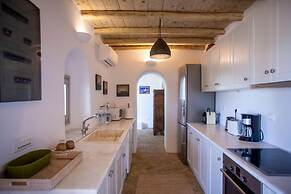 Baroness in Mykonos With 5 Bedrooms and 4 5 Bathrooms