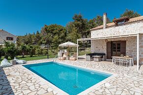 Villa Boscheto Tria in Ionian Islands