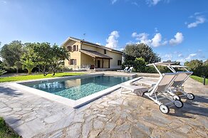Sardinia Re - Villa Gialla