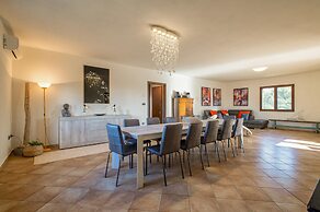 Sardinia Re - Villa Gialla