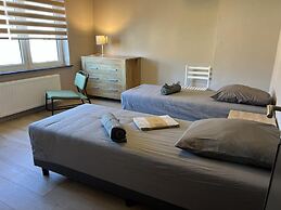 Beautiful House With 4 Bedrooms in Hees