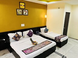 Hotel Rajwada Inn & club