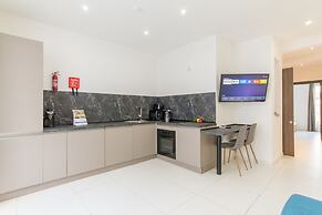 Central  1bdr Apt 50 mts by the Sea Gzira