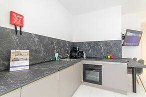 Central  1bdr Apt 50 mts by the Sea Gzira