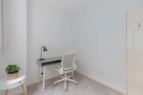 Serene & Stylish 1BD Flat - Tooting Bec!