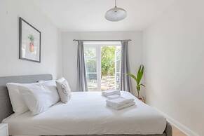 Serene & Stylish 1BD Flat - Tooting Bec!