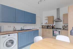 Serene & Stylish 1BD Flat - Tooting Bec!