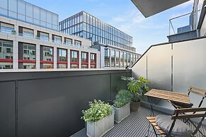 Sleek 2BD Flat W/terrace - 2 Mins From Farringdon!
