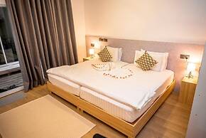 Holiday Crib