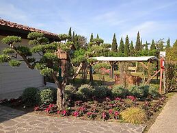 Comfortable Campsite-chalet G10 Tuscany Near sea