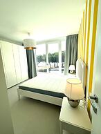 Stunning Villa With Pool and Lagoon View