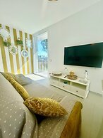 Stunning Villa With Pool and Lagoon View