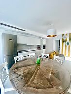 Stunning Villa With Pool and Lagoon View