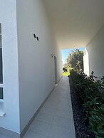 Stunning Villa With Pool and Lagoon View