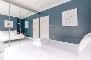 Beautifully Designed 2BD House - by Queen's Park!