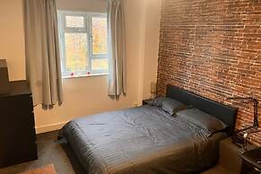 Spacious 1BD Flat - 4 Mins to Regent's Canal!