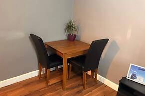 Spacious 1BD Flat - 4 Mins to Regent's Canal!