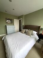 Charming 3BD Flat by the River Thames - Fulham!