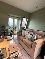 Charming 3BD Flat by the River Thames - Fulham!