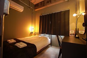 RED SUBMARINE - Hostel